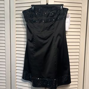 OC by Oleg Cassini black strapless dress
